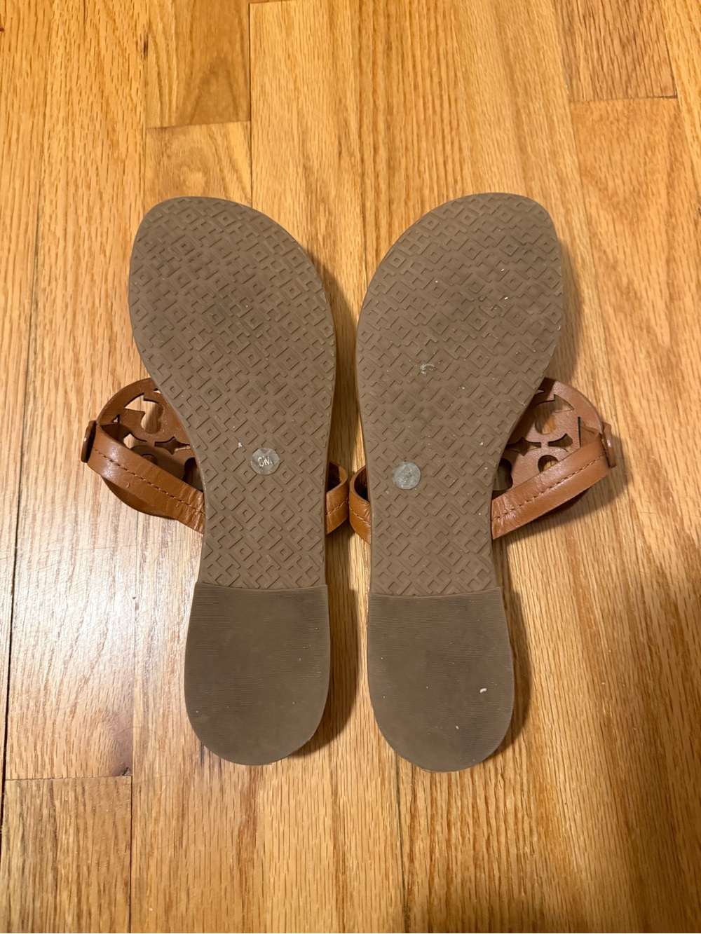 Tory Burch Tan Leather Miller Sandals with Gold Logo - Picture 5 of 5